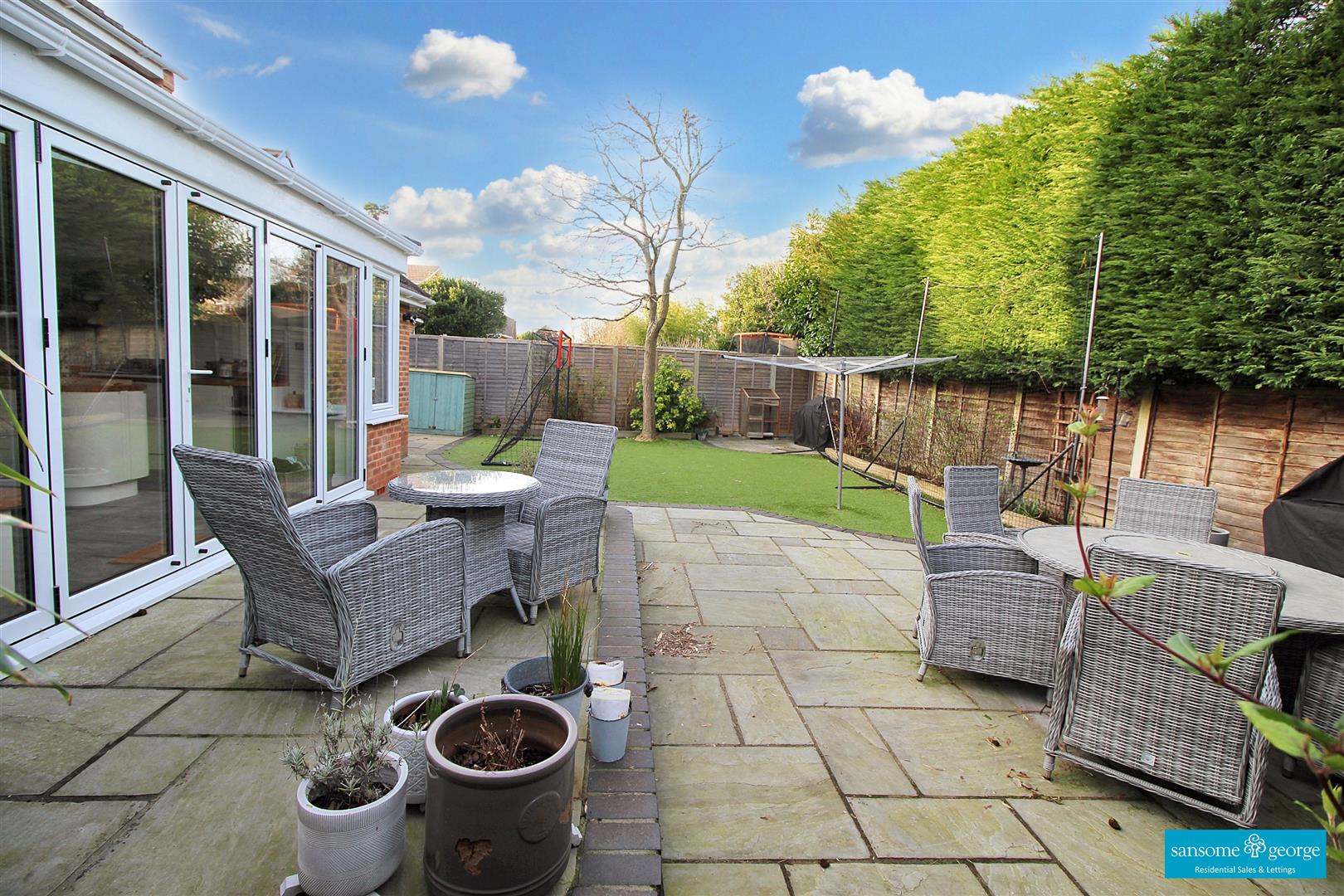 Hayfield Close, Tilehurst, Reading